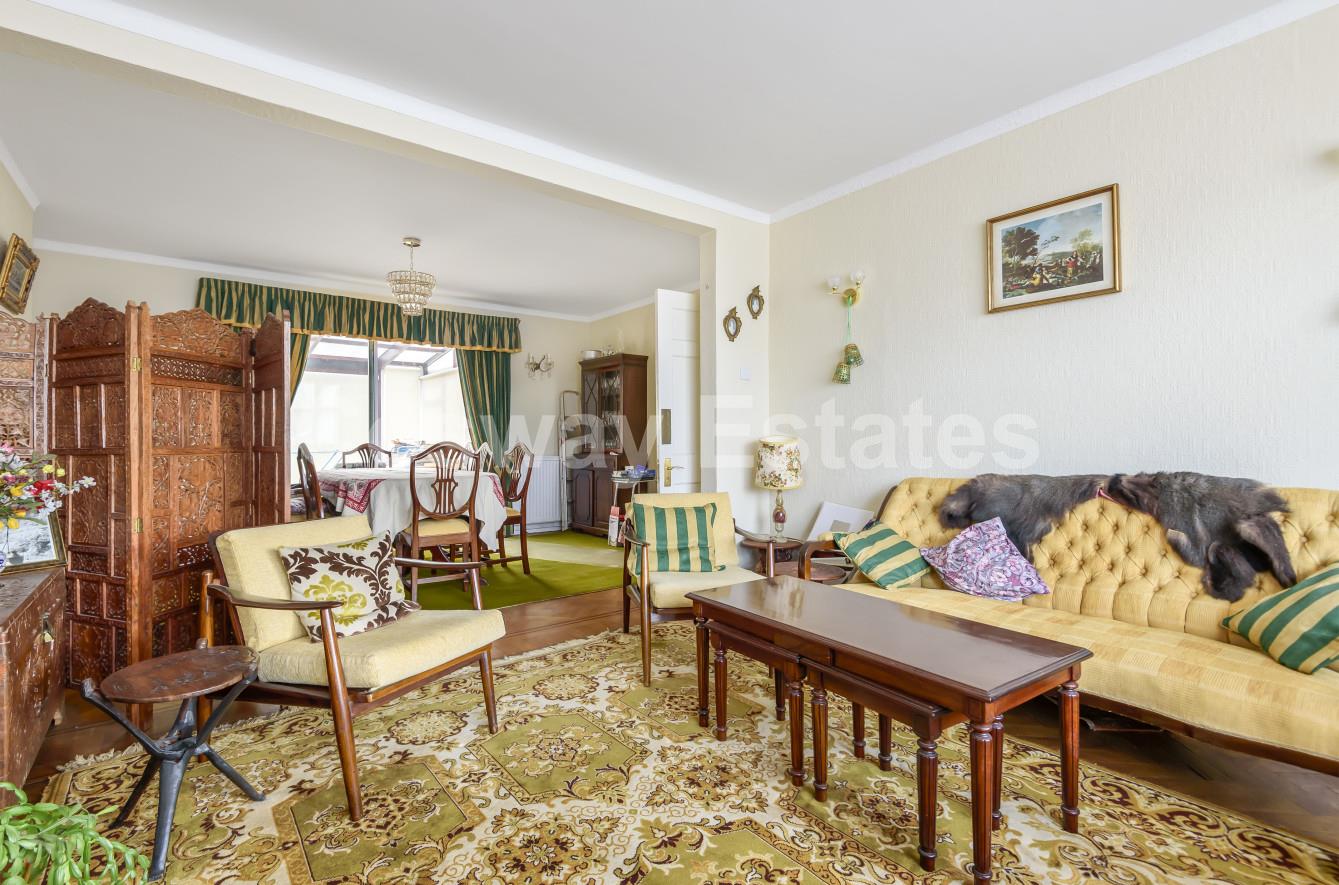 Parkside, Mill Hill